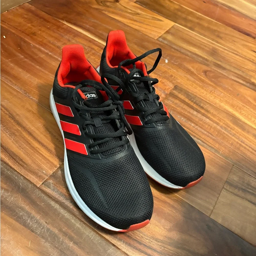 Adidas Running Shoes Men’s 10 Black Red Athletic Sneakers Lightweight ‎ (s9)